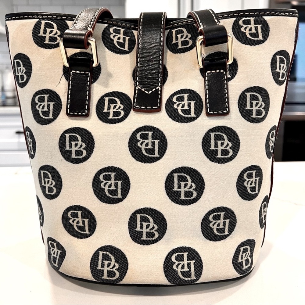 Dooney & Bourke Black and Cream Shoulder Bag - Picture 2 of 6